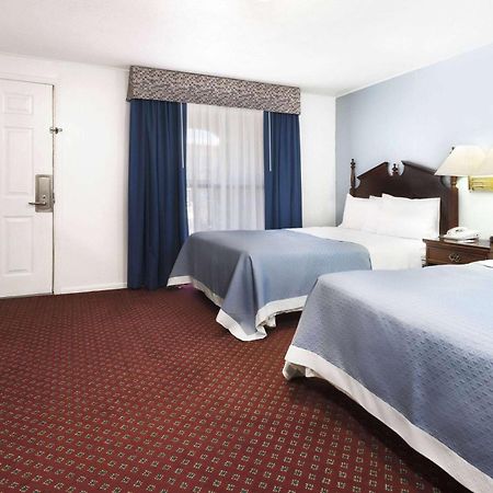 Travelodge By Wyndham Las Vegas Nm מראה חיצוני תמונה