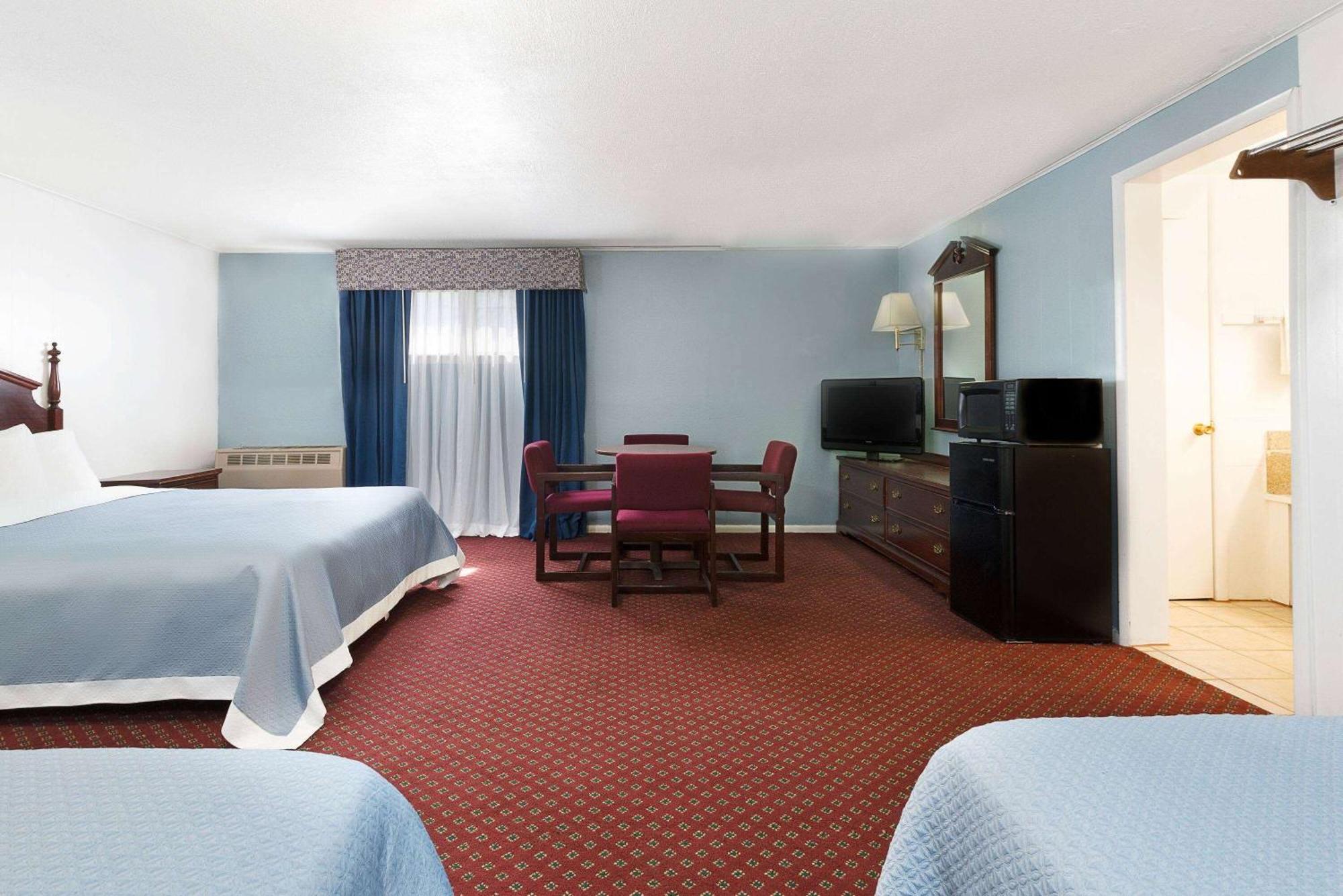 Travelodge By Wyndham Las Vegas Nm מראה חיצוני תמונה